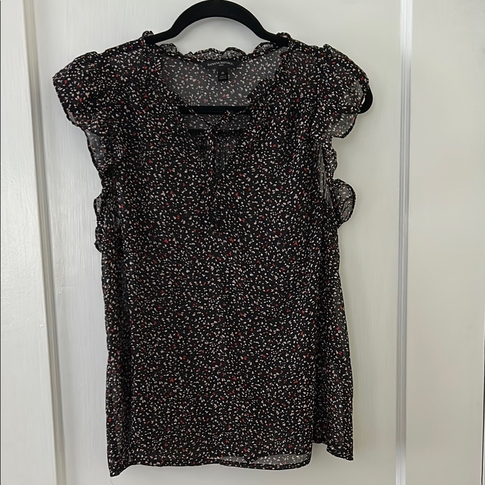Banana Republic Black and White Ruffled Flutter Sleeve Blouse